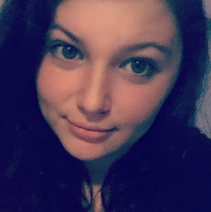 Meet your Posher, Carly